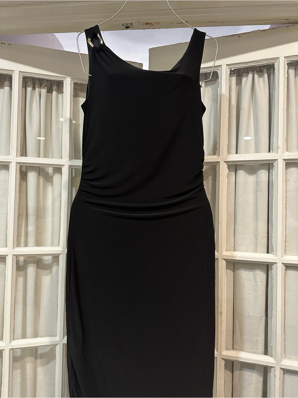 Saints 21 Women's Black Sleeveless Ruched Midi Dress with Gold-Tone Ring Detail
